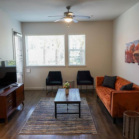 Lux 2 Bedroom In Woodland Hills ロサンゼルス エクステリア 写真